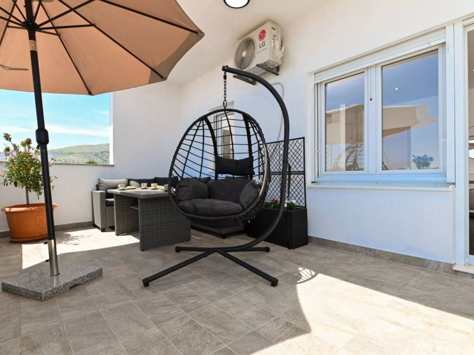 Charmante 2-Zimmer-Wohnung in der Nähe der Altstadt von Trogir-Draußen