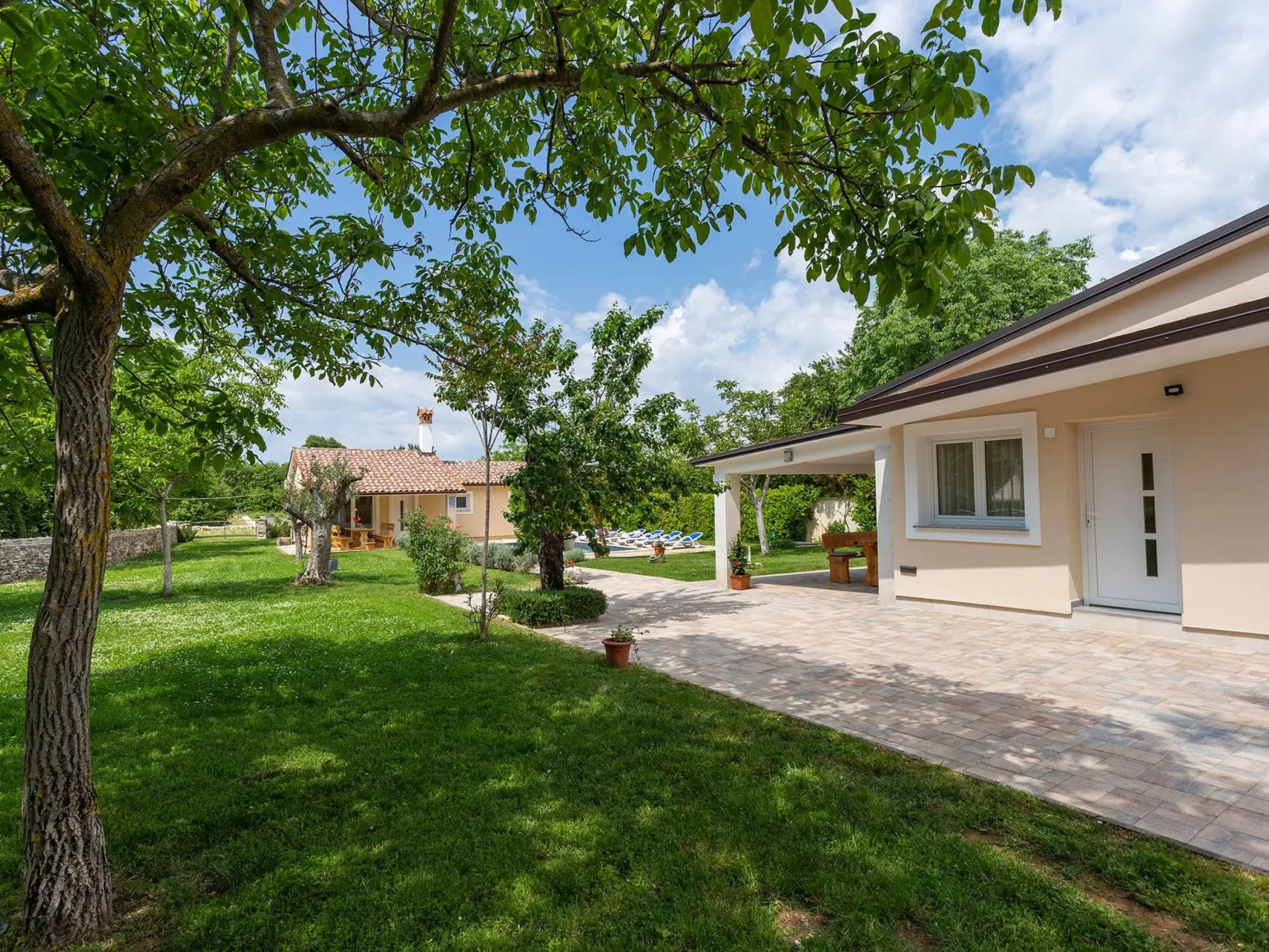 Ferienvilla Darko mit Schwimmbad-Image-tags.info