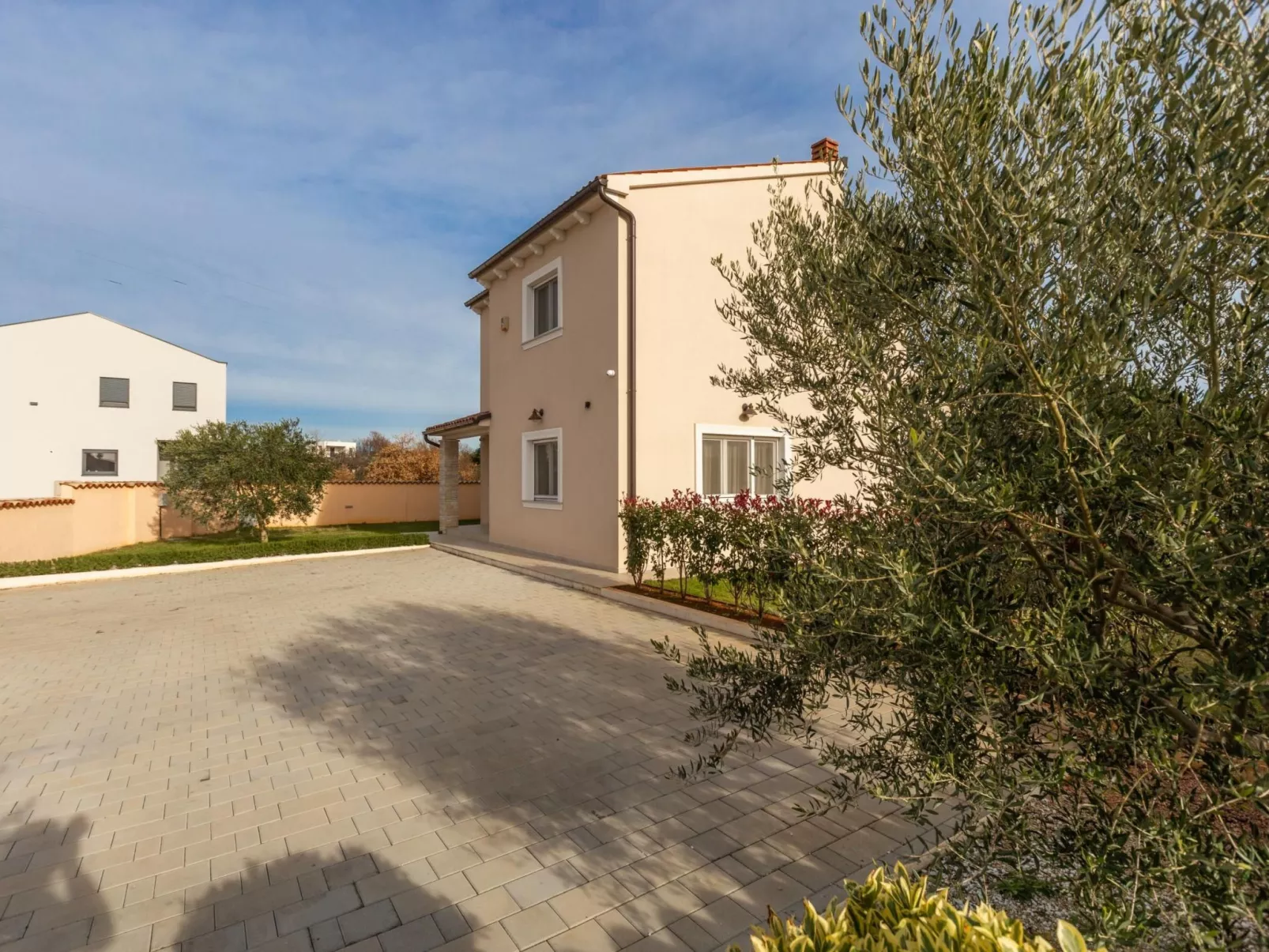 Villa Magica-Draußen