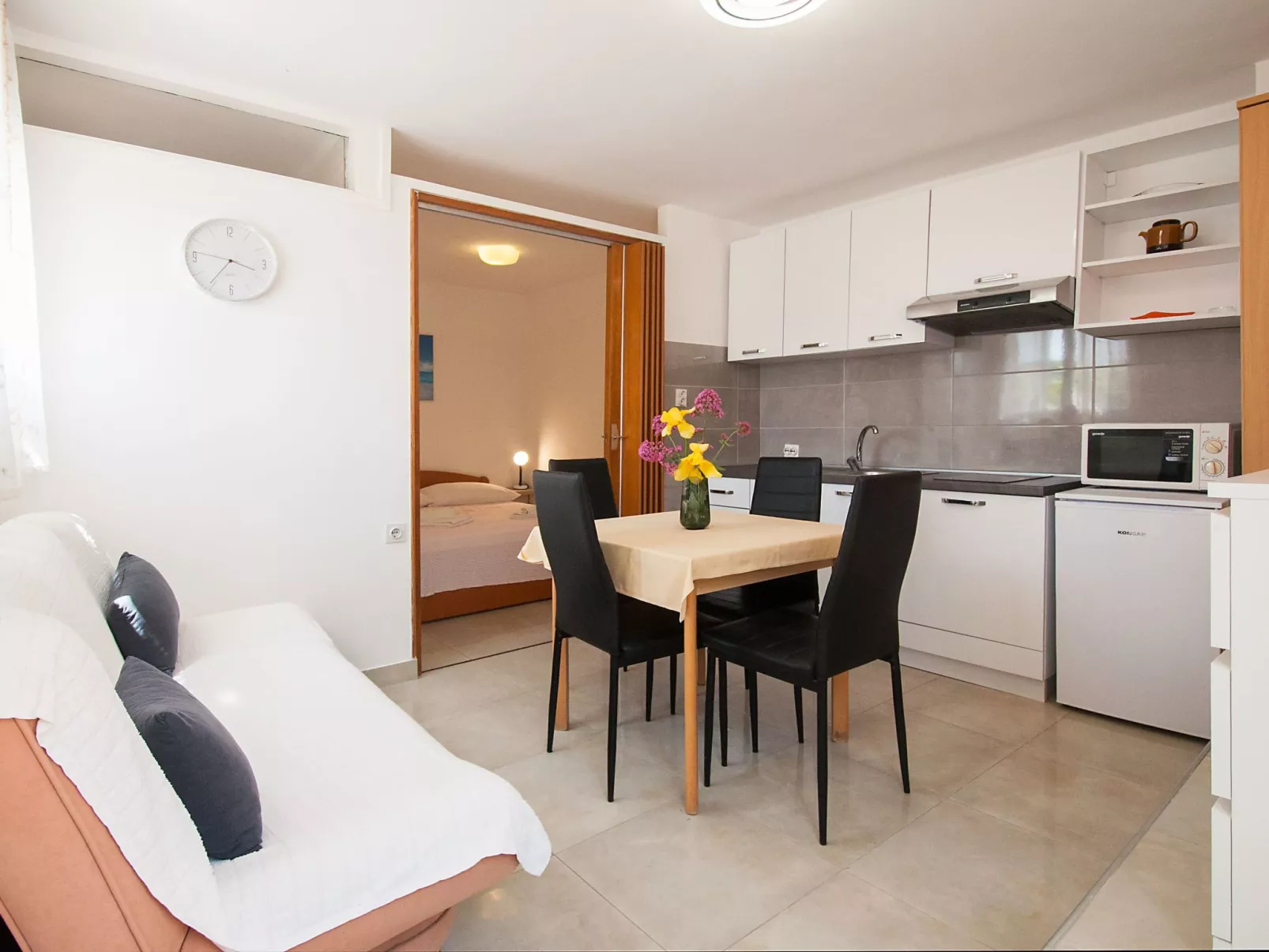 Studio-Wohnung "Olia Studio" mit Terrasse-Dedans