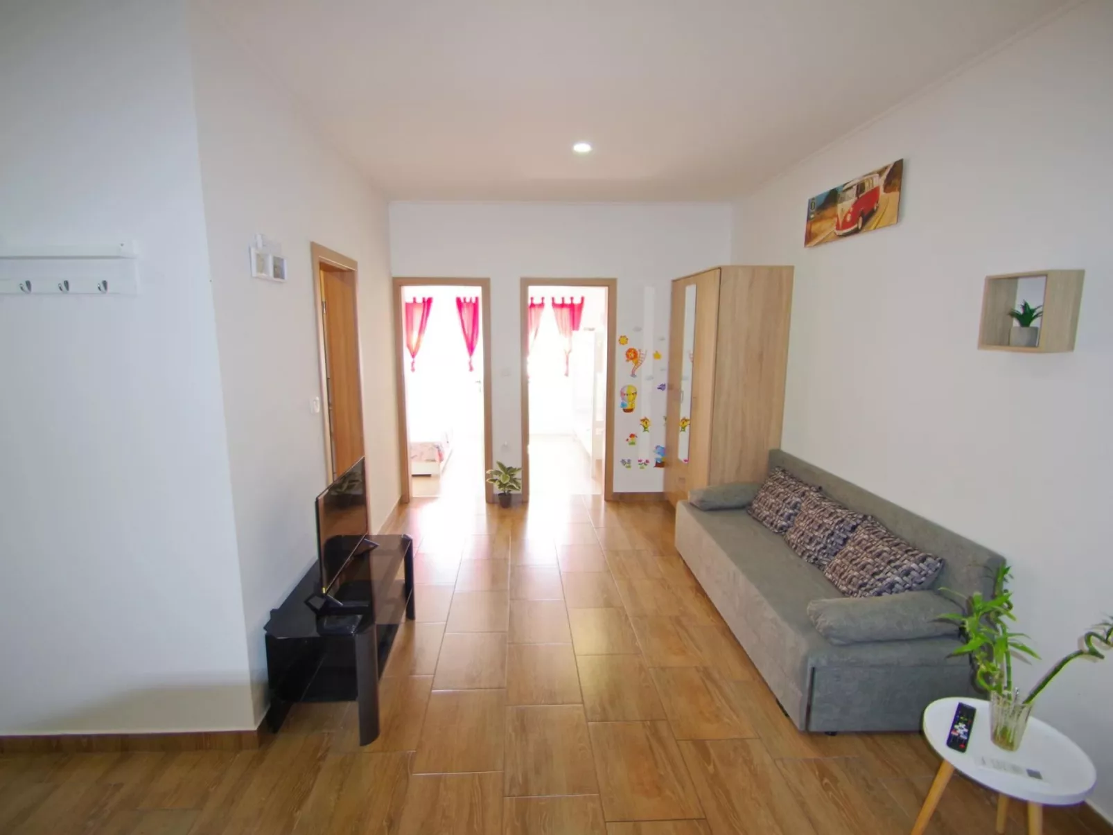 2 schlafzimmer ferienwohnung in viilage Loborika-Inside