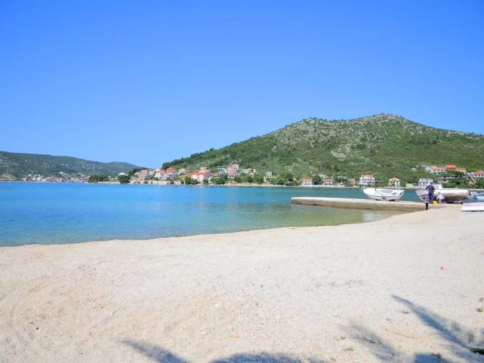 Schöne Wohnung in Poljica mit privatem Parkplatz-Outside