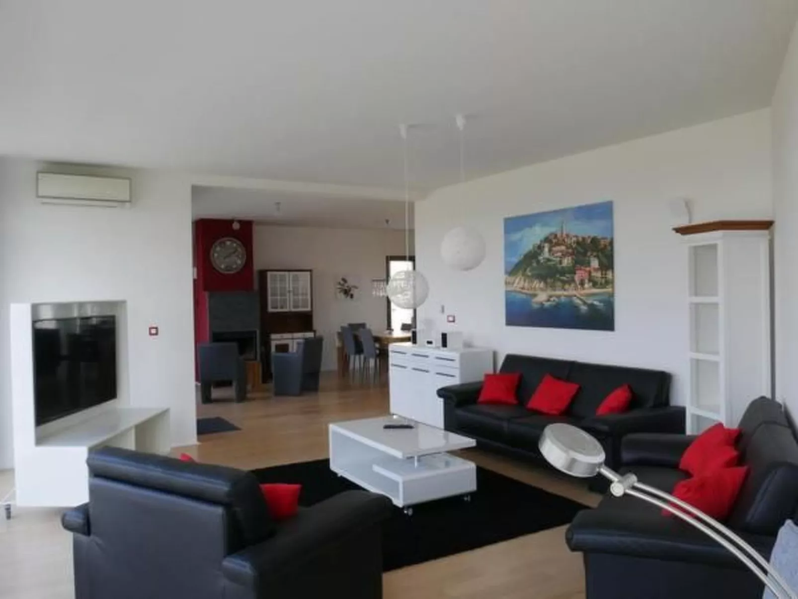 Villa Paradise-Drinnen