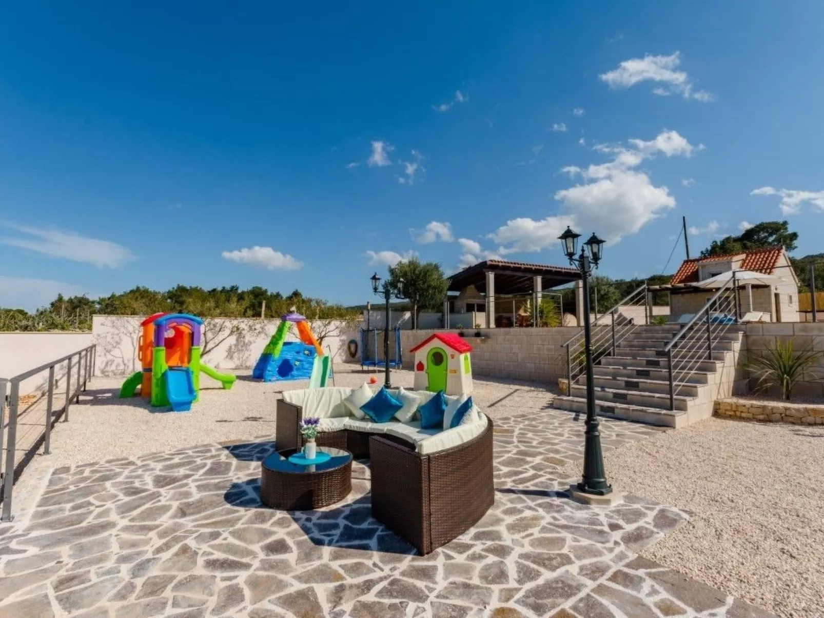 Villa Mis, Haus in Supetar mit privatem Pool-Draußen