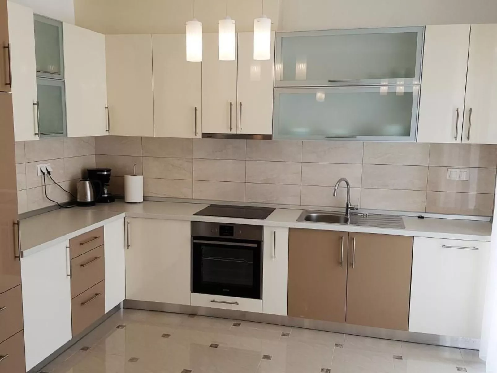 Villa "Marisol" mit Garten, Grill und Terrasse-Inside