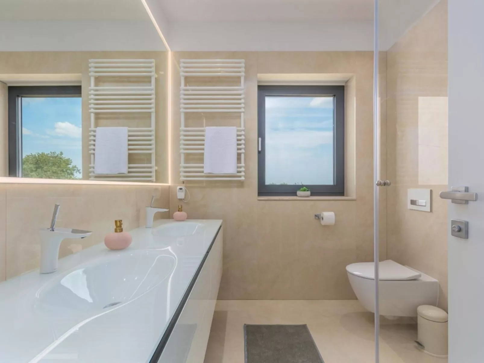 Villa Gabrijela für 10 Personen in Valentići-Inside