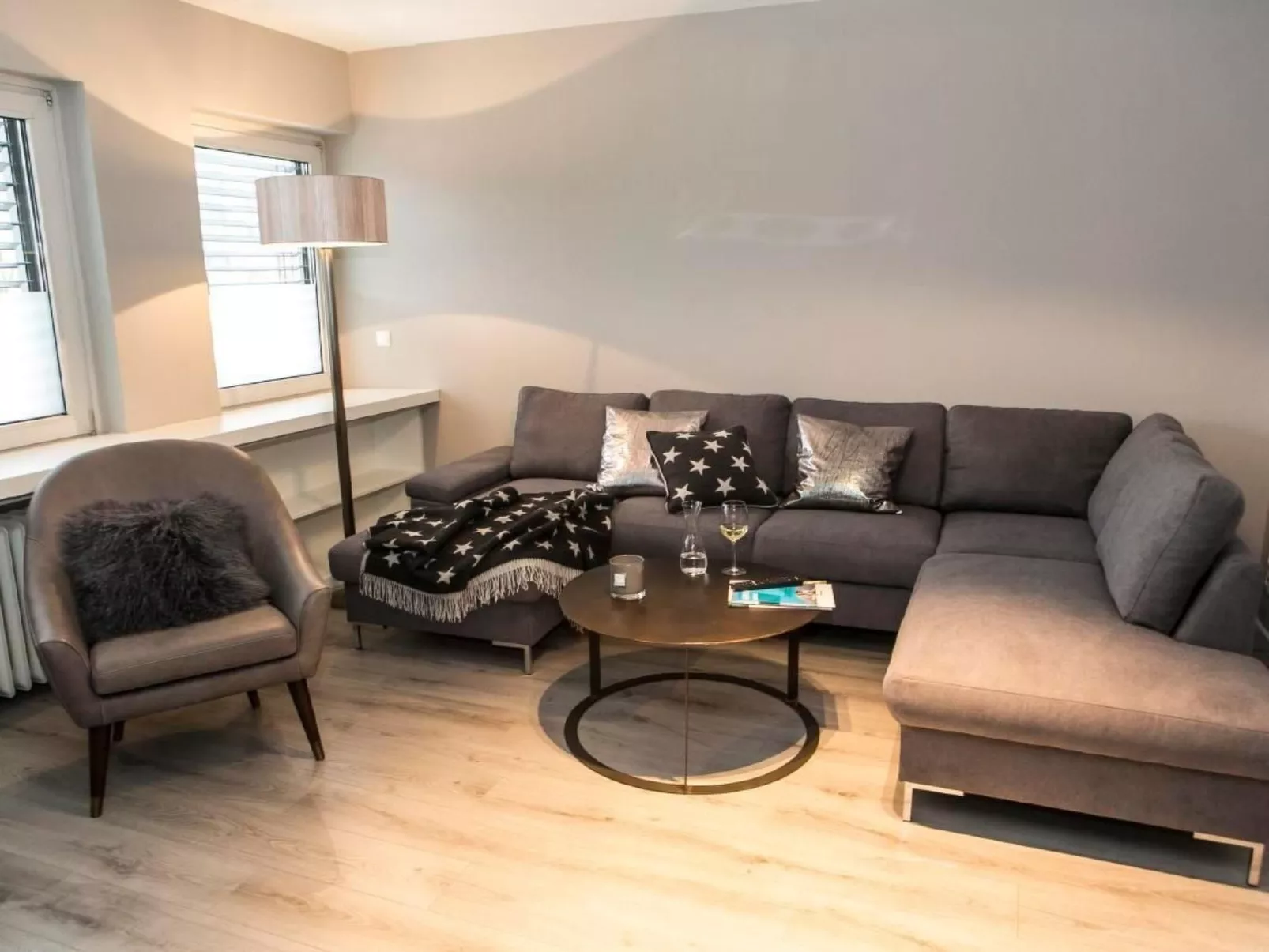 Komfortable Ferienwohnung mit großem Balkon-Image-tags.info