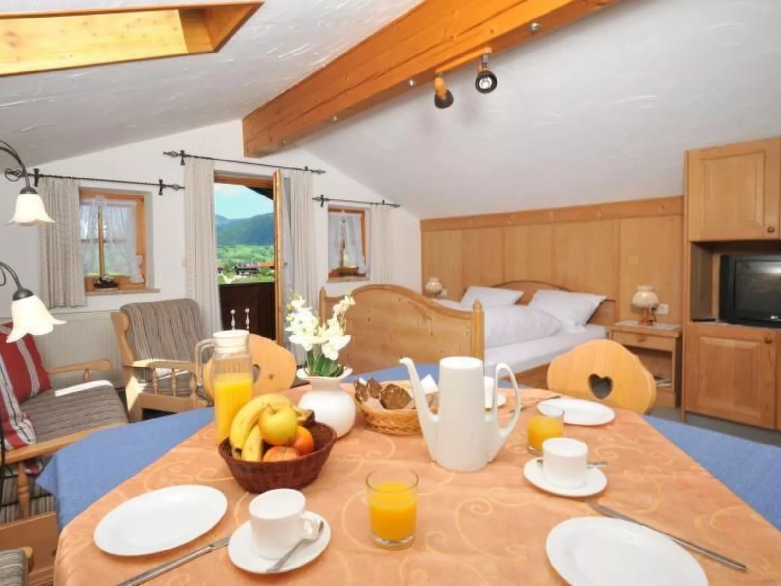 Komfortable Ferienwohnung mit herrlichem Bergblick-Image-tags.info