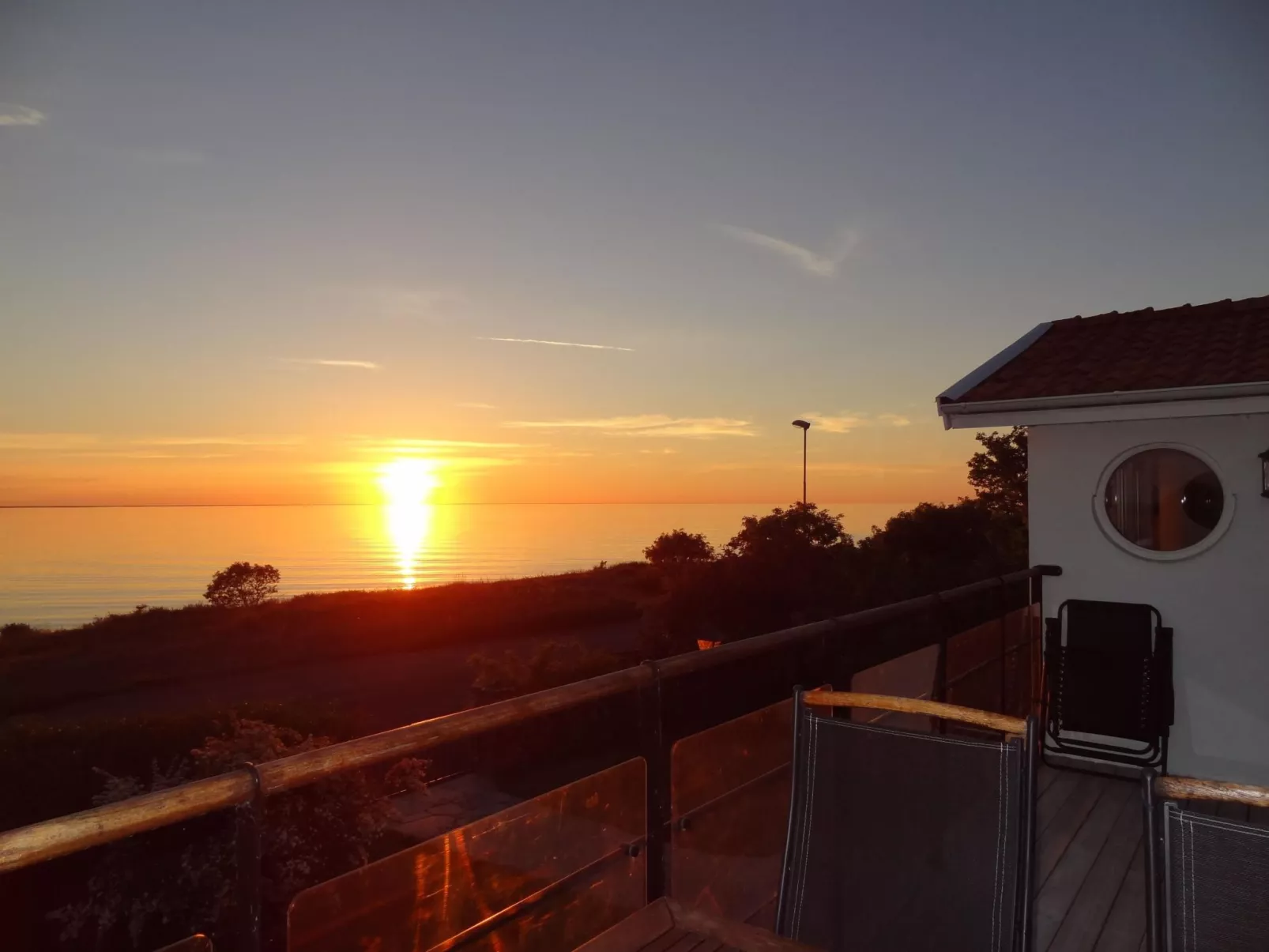 Freistehende Strandvilla mit großem Balkon-Outside