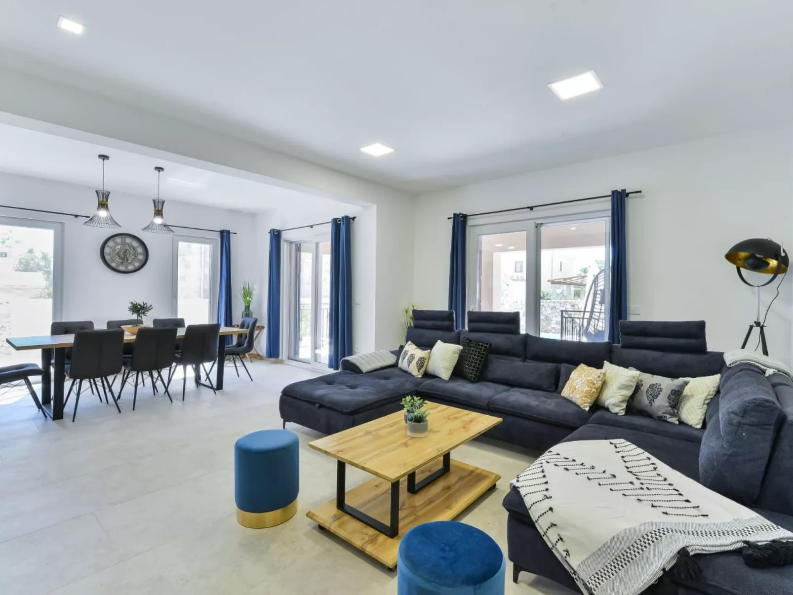 Villa Vid 03 mit beheiztem Pool -TA Leut Agency-Dedans