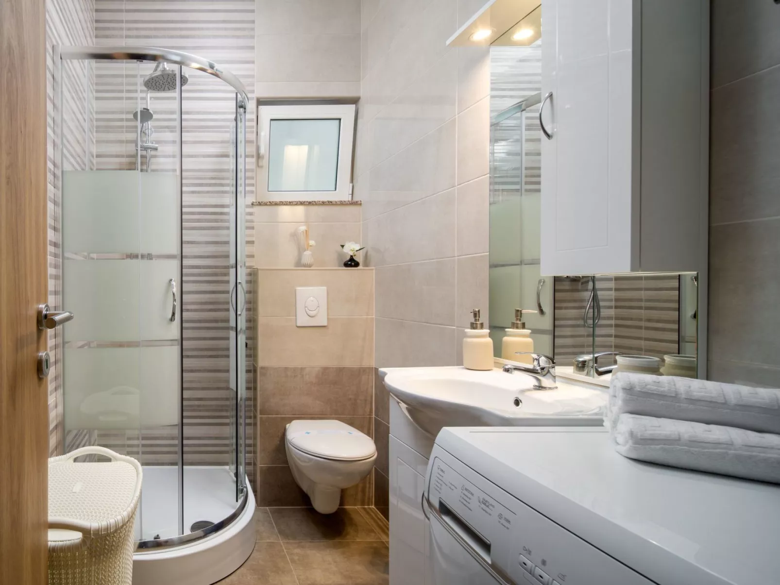 Villa Rustica mit traditionellem und rustikalem Touch-Inside