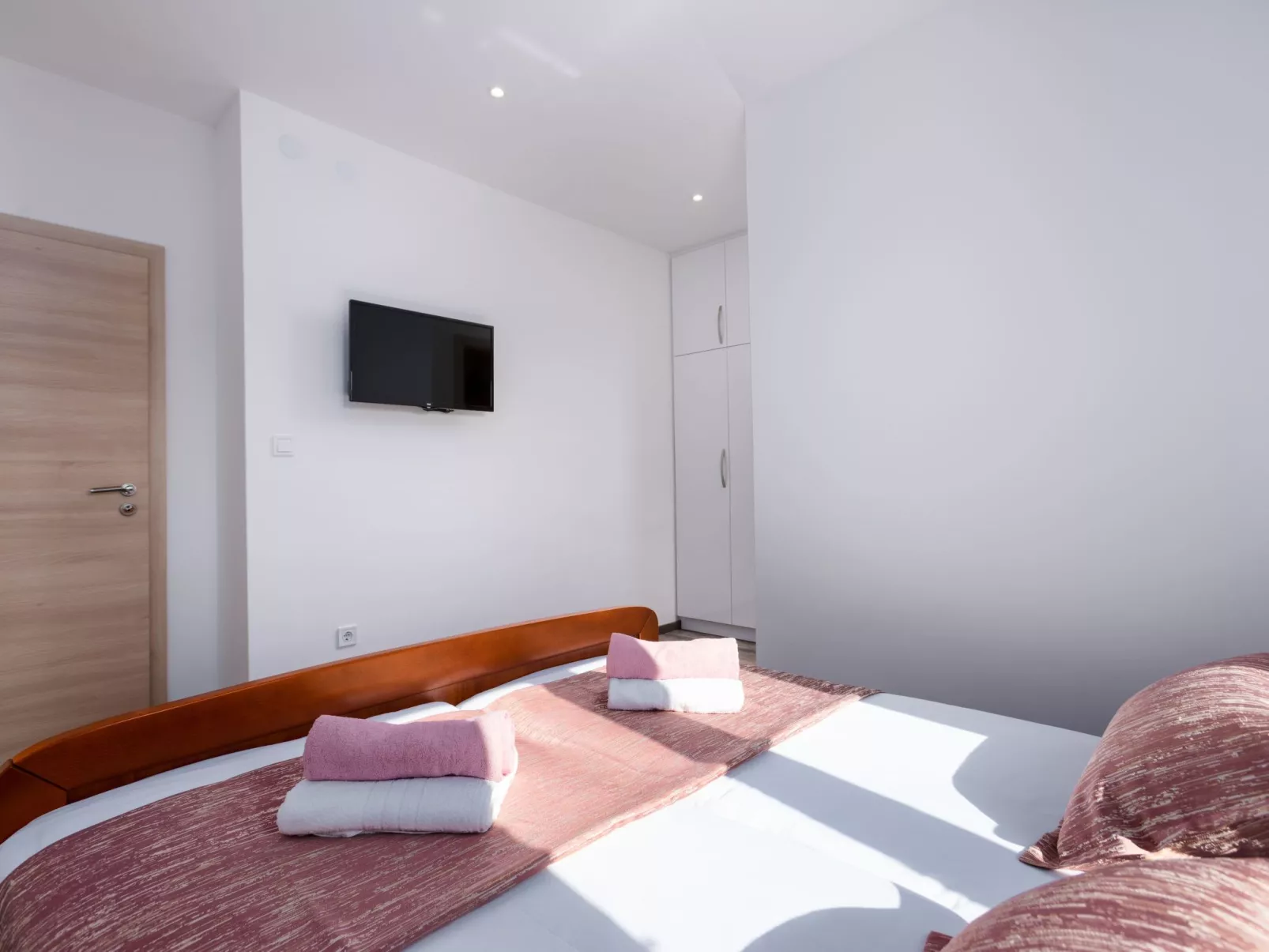 Seaside Villa Lara mit beheiztem Swimmingpool-Dedans