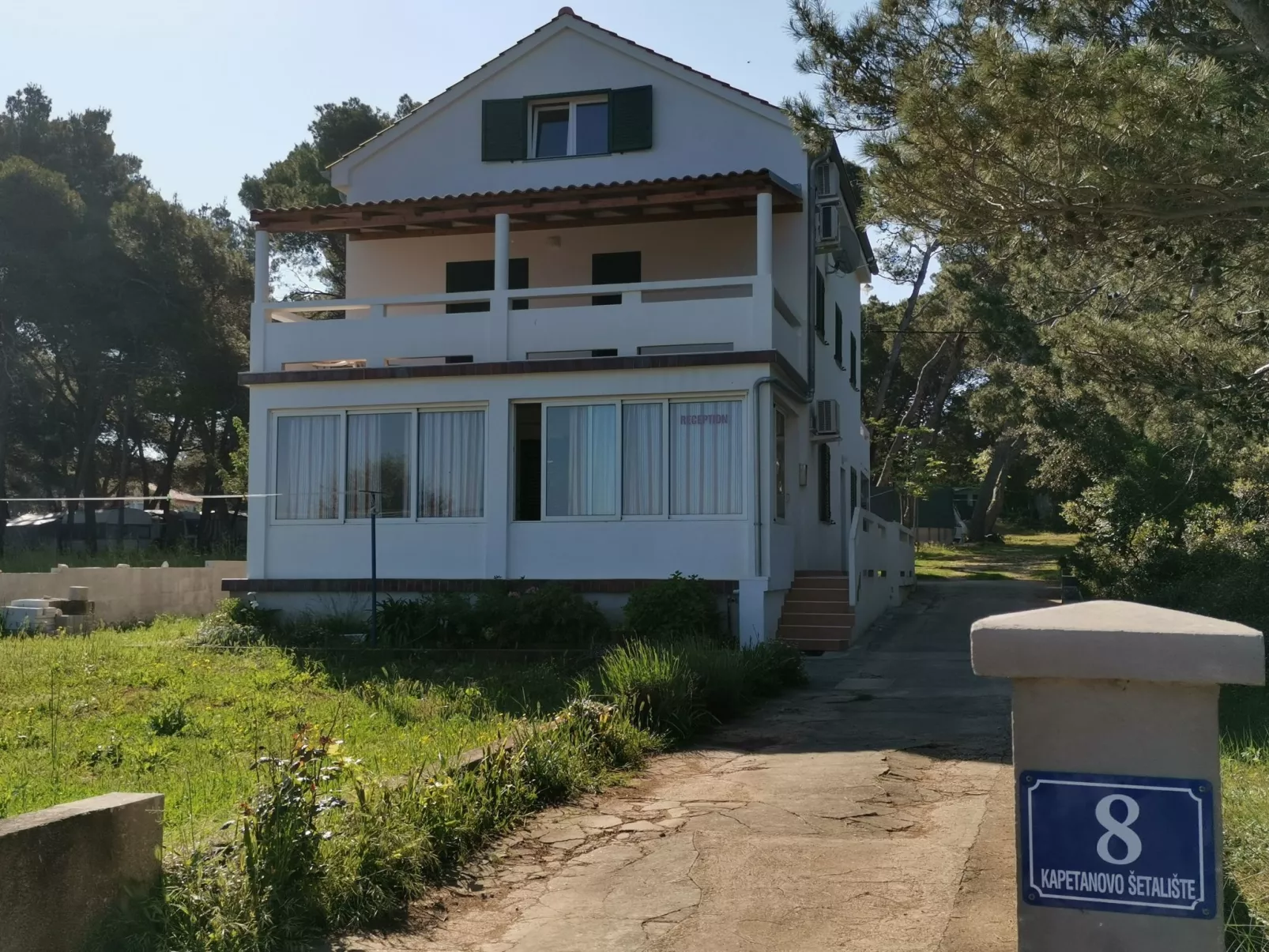 Appartement Porat in Ugljan mit Garten und Terrasse