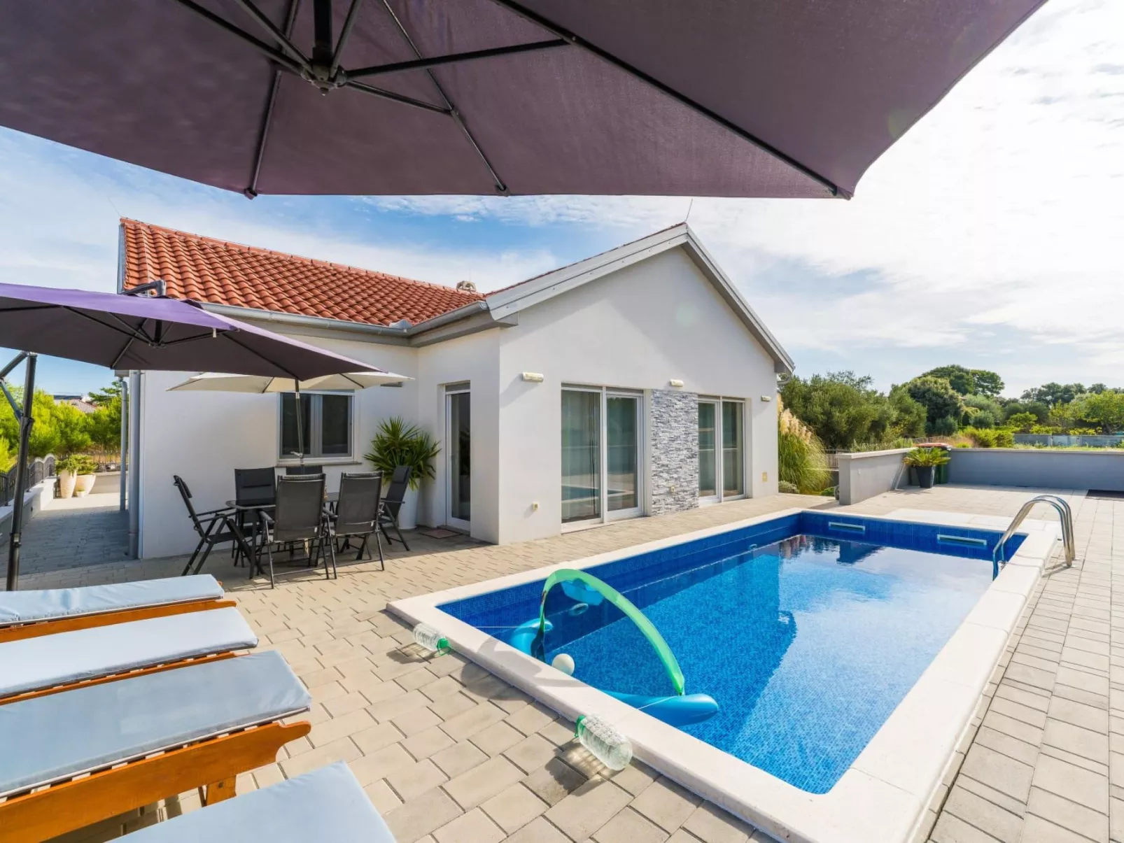 Villa Nicole in Strandnähe - Agentur TA Leut-Drinnen