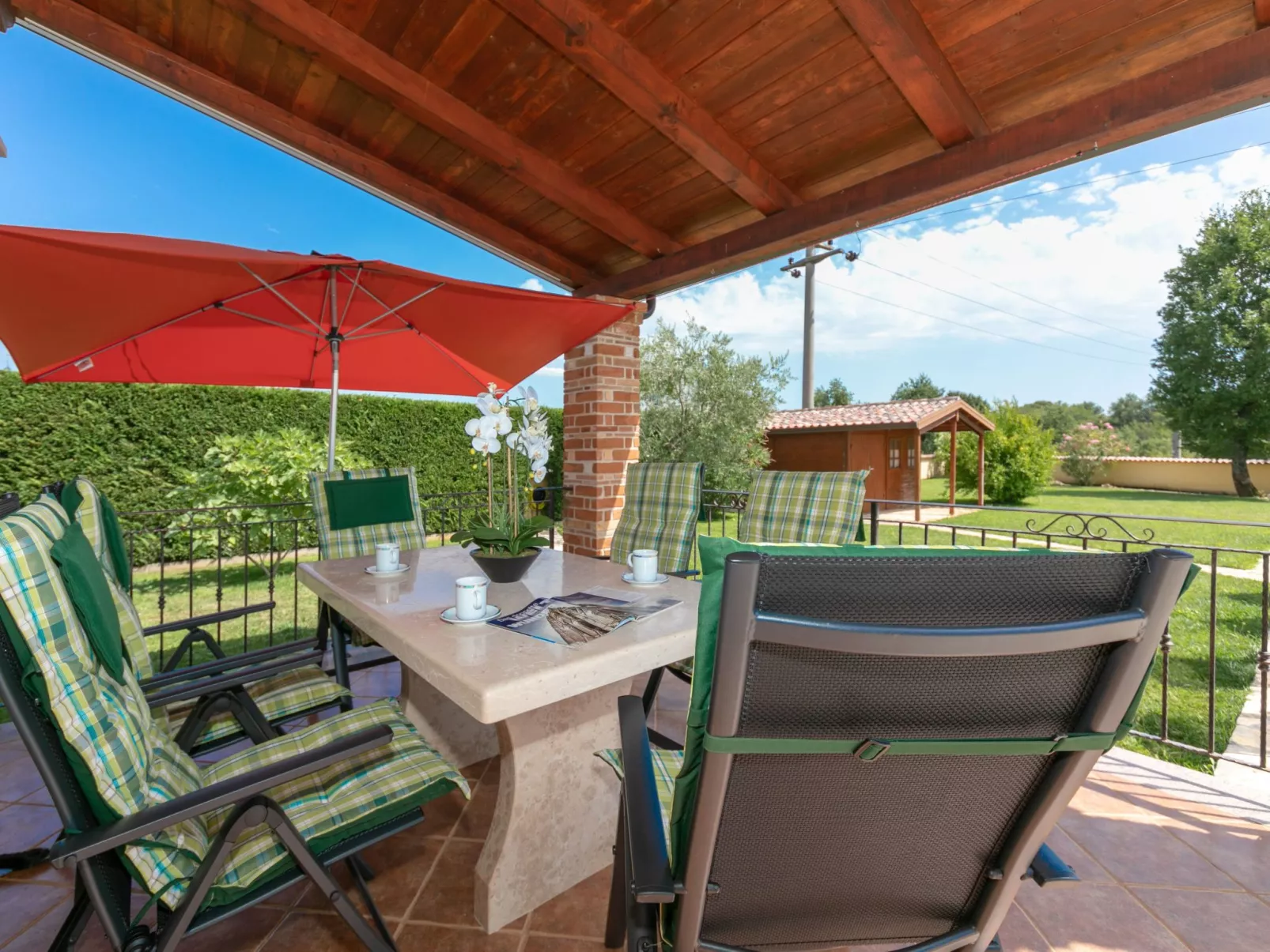 Villa Shirin-Draußen