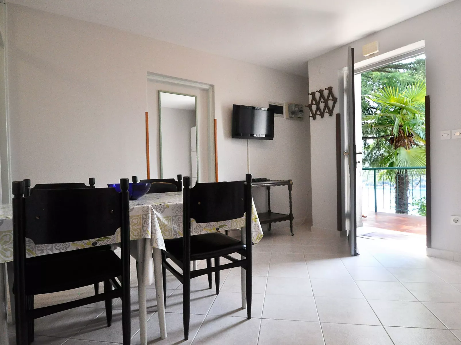 Hübsche Wohnung mit teilweisem Meerblick, für 4 Personen-Dedans