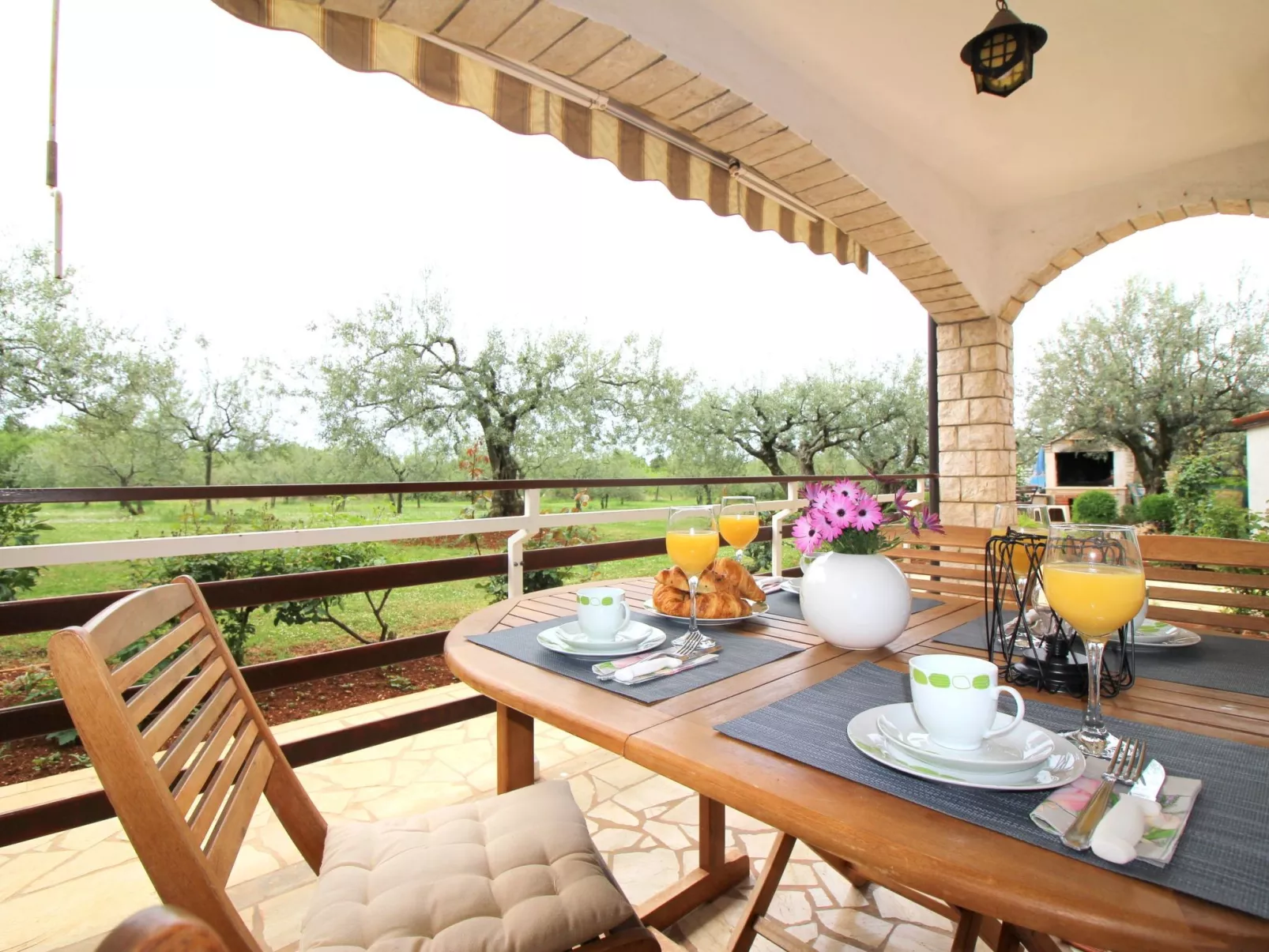 Jakomina 1-Image-tags.info