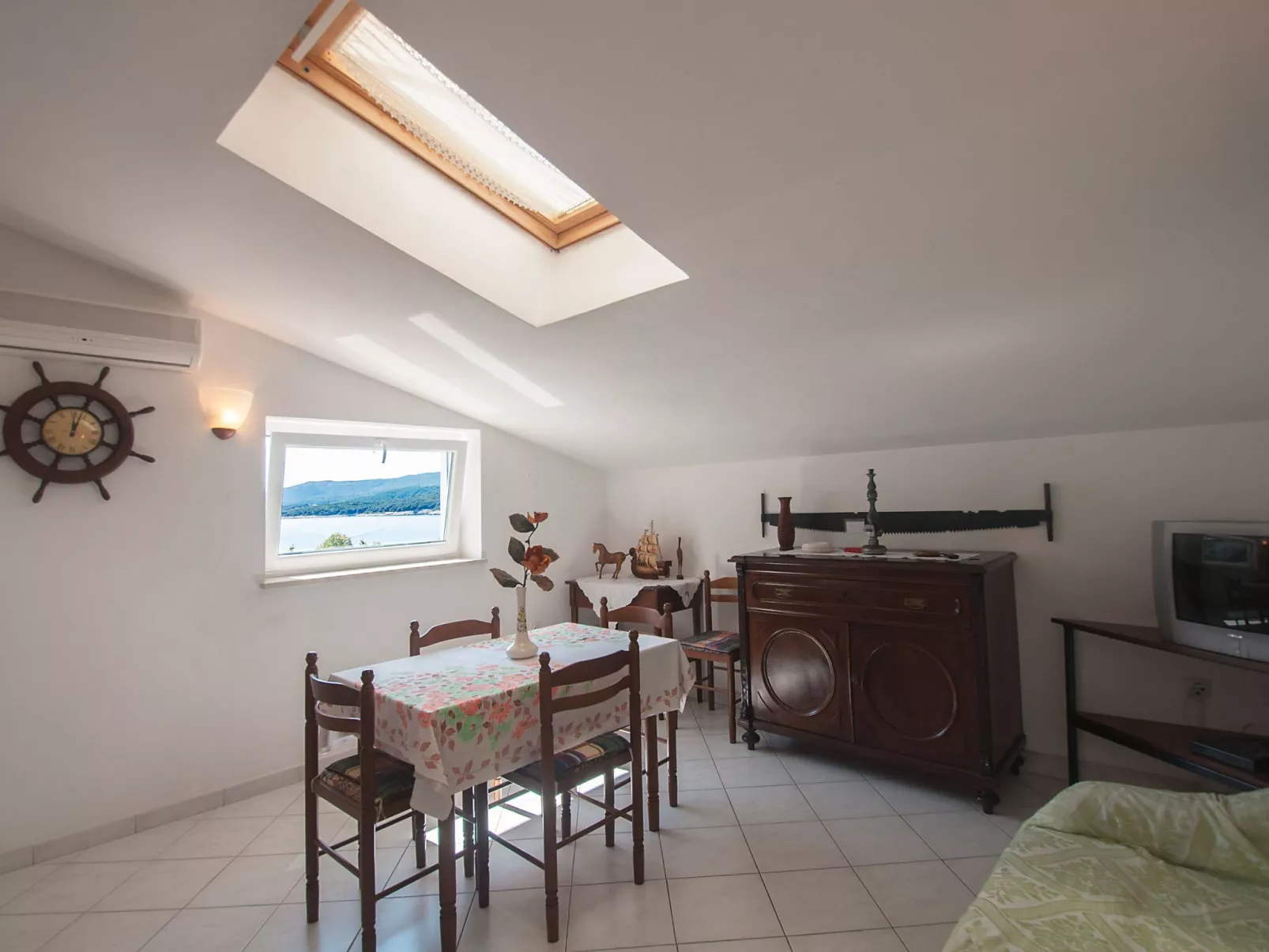 Appartement mit drei Schlafzimmern für 5 Personen in Meeresnähe-Dedans