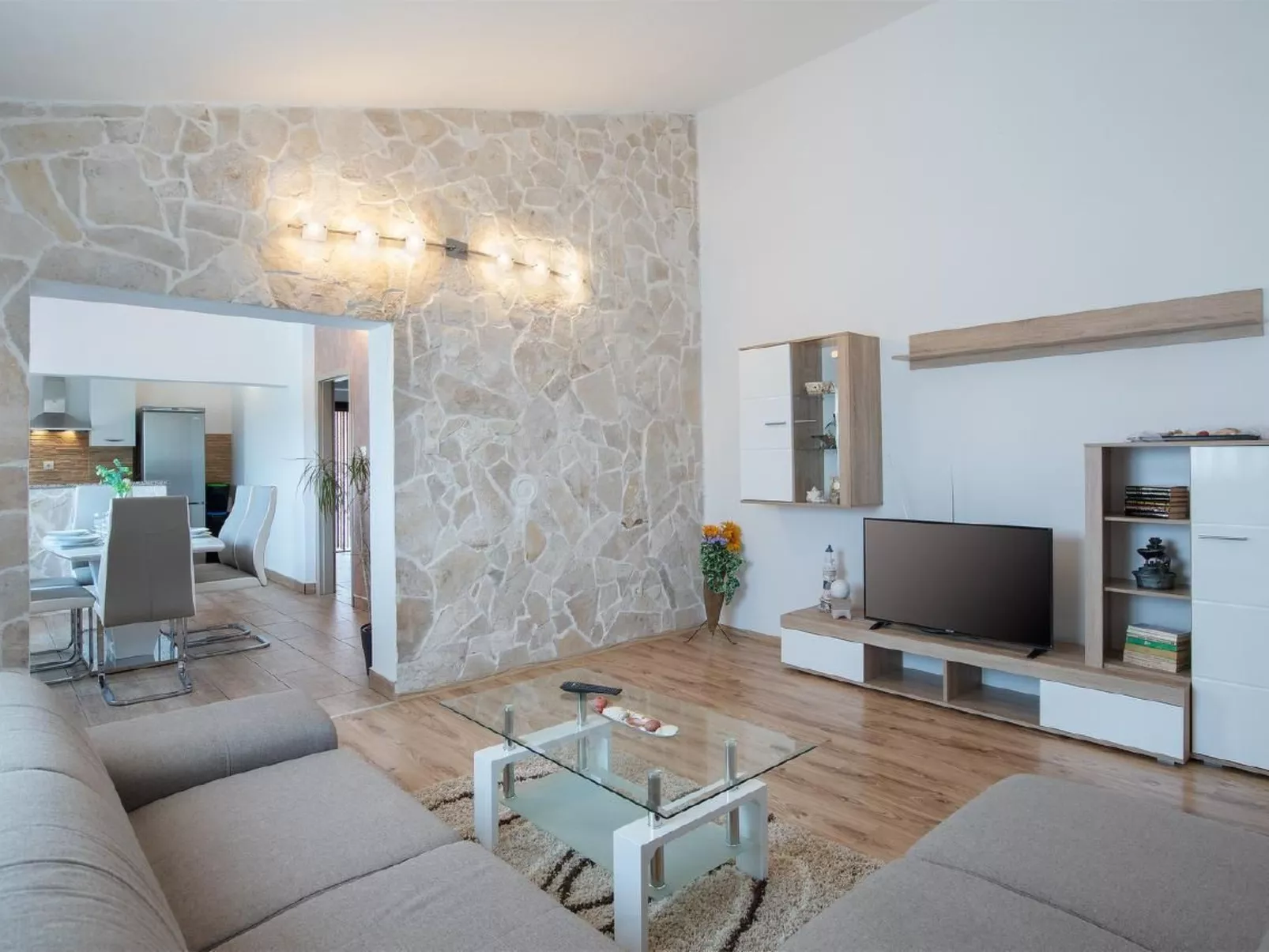 3-Schlafzimmer-Wohnung mit Gemeinschaftspool-Drinnen