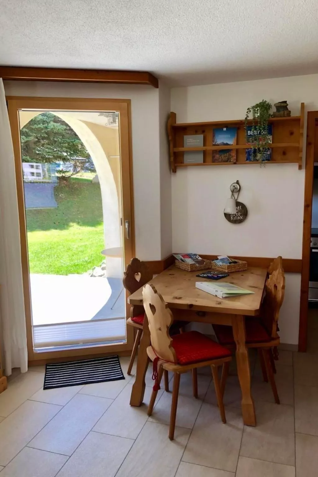 Chesa Muntanella-Inside