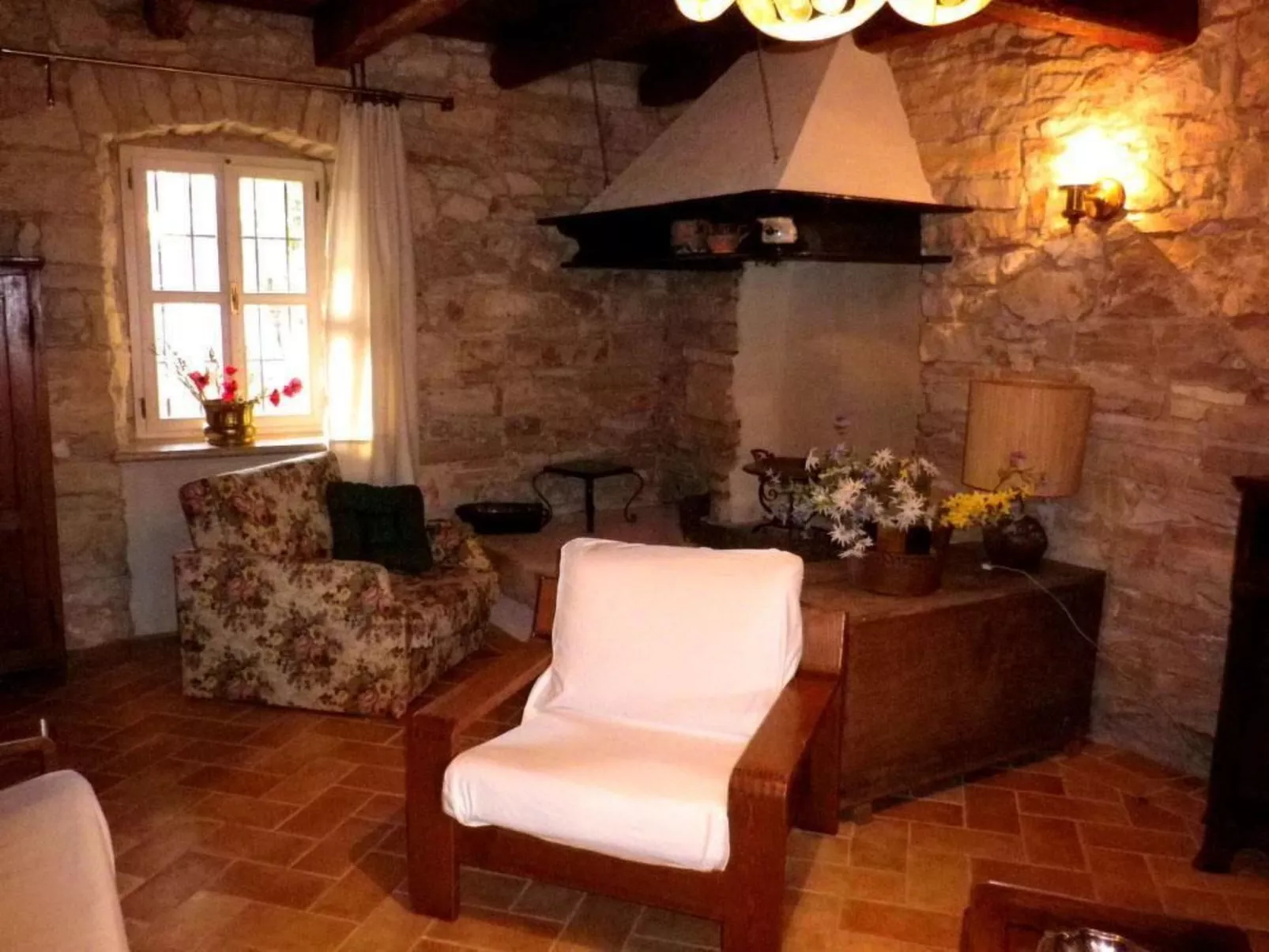 'Adri' mit Wasserblick-Drinnen