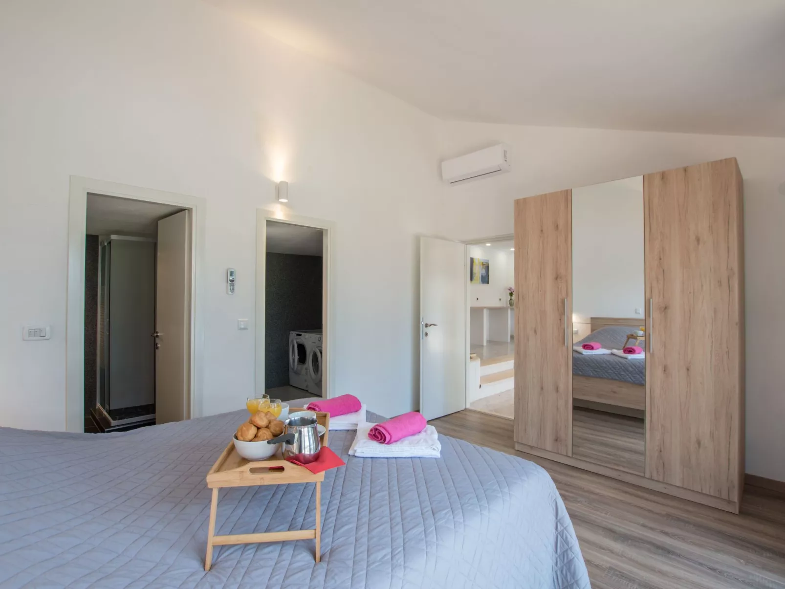 Für 10 Personen und 2 Kinder in Juricani, Istrien (Istrische Riviera)-Drinnen