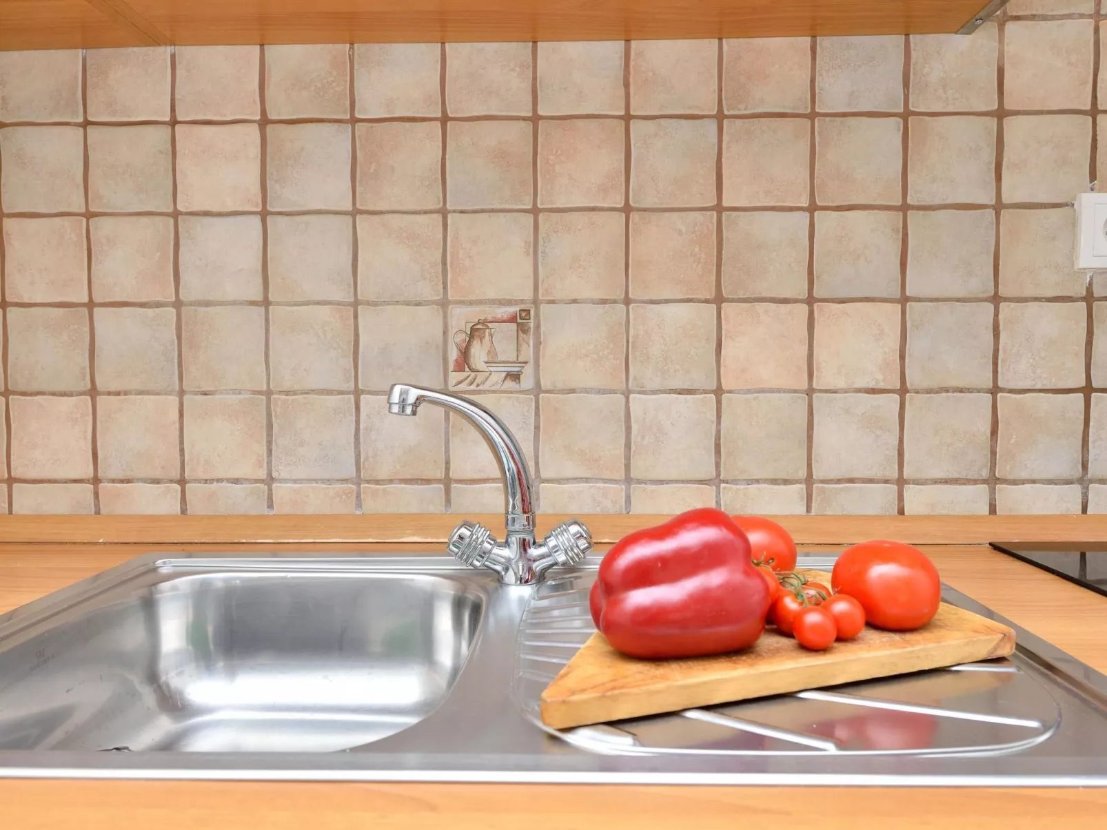 "Antonio" mit Blick auf das Wasser-Inside