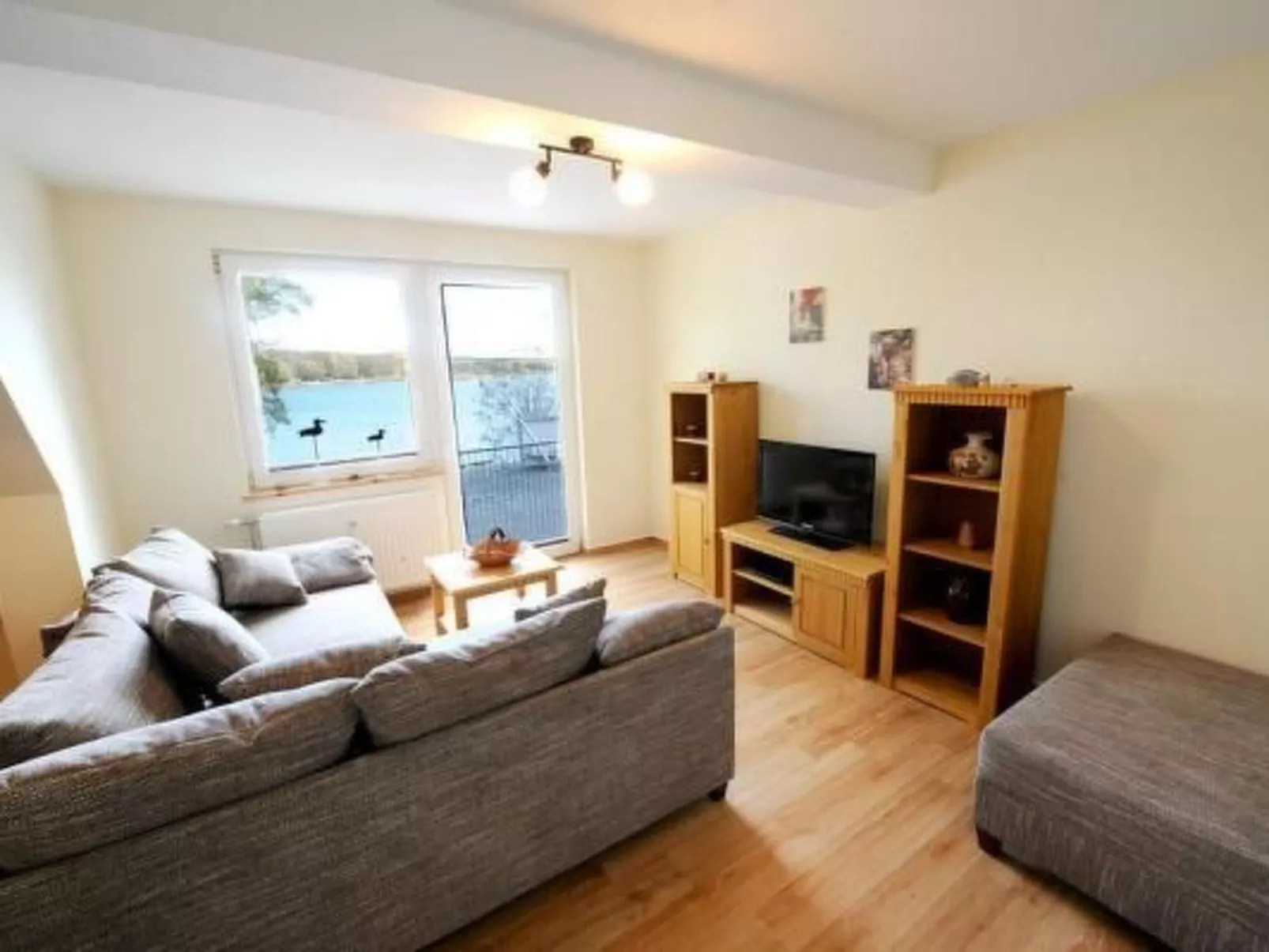 Charmante Ferienwohnung in Neukloster mit Terrasse-Dedans