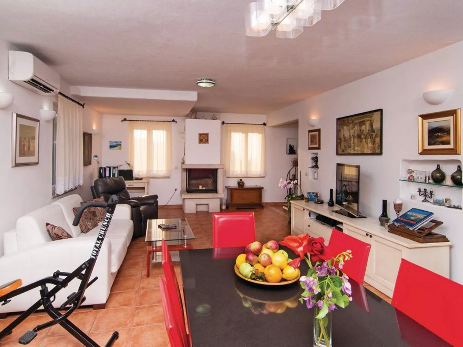  Angelina mit Pool & Sauna-Inside