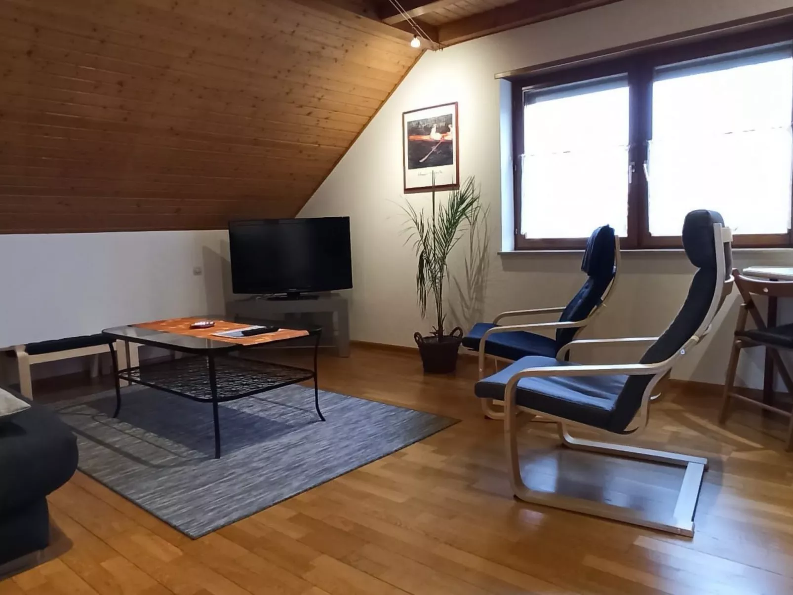 LES BRIMBELLES-Drinnen