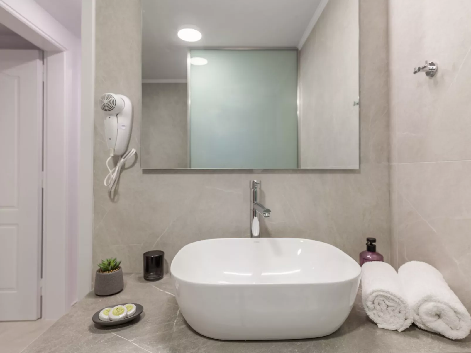 Ferienvilla mit privatem Pool-Dedans