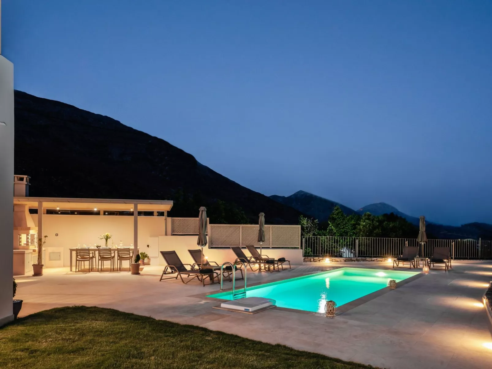 Aloni-Villa-Draußen