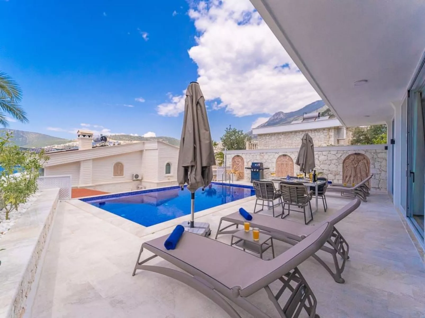 Villa direkt am Meer luxuriös für 4 Personen-Draußen