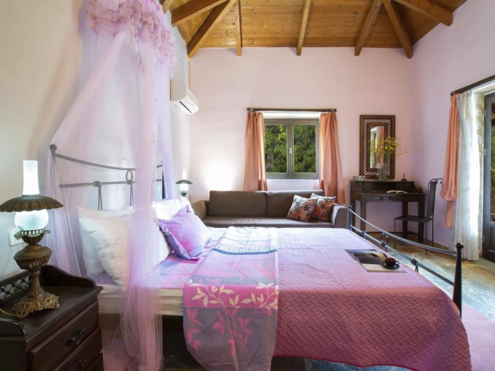 Schönes Haus in Apollonii mit privatem Pool-Inside