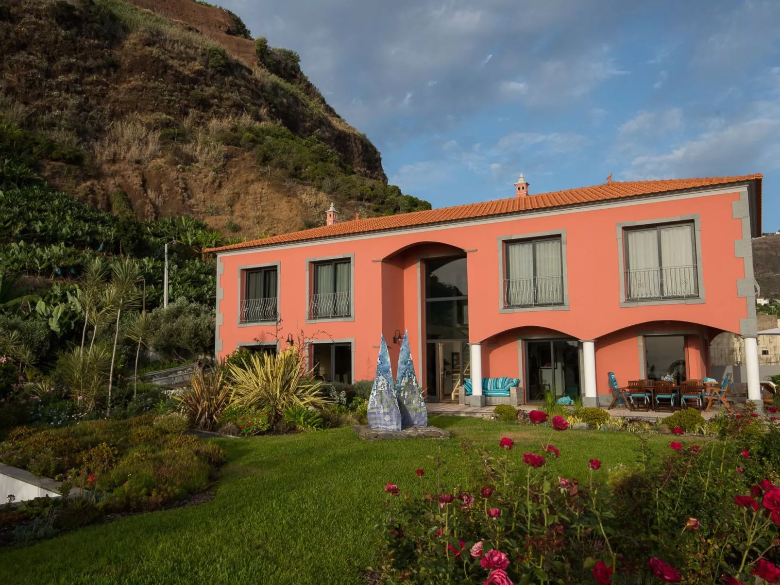 Ferienvilla mit Infinity Pool-Outside