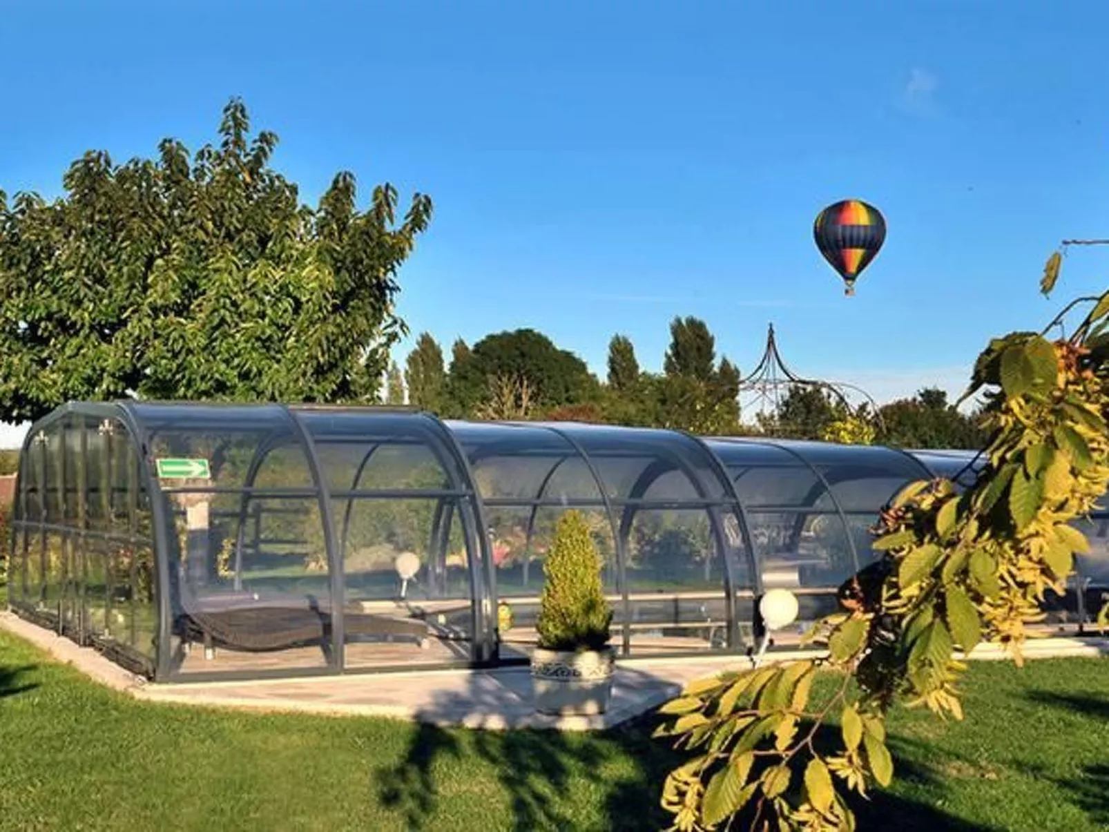 Mit Terrasse-Outside