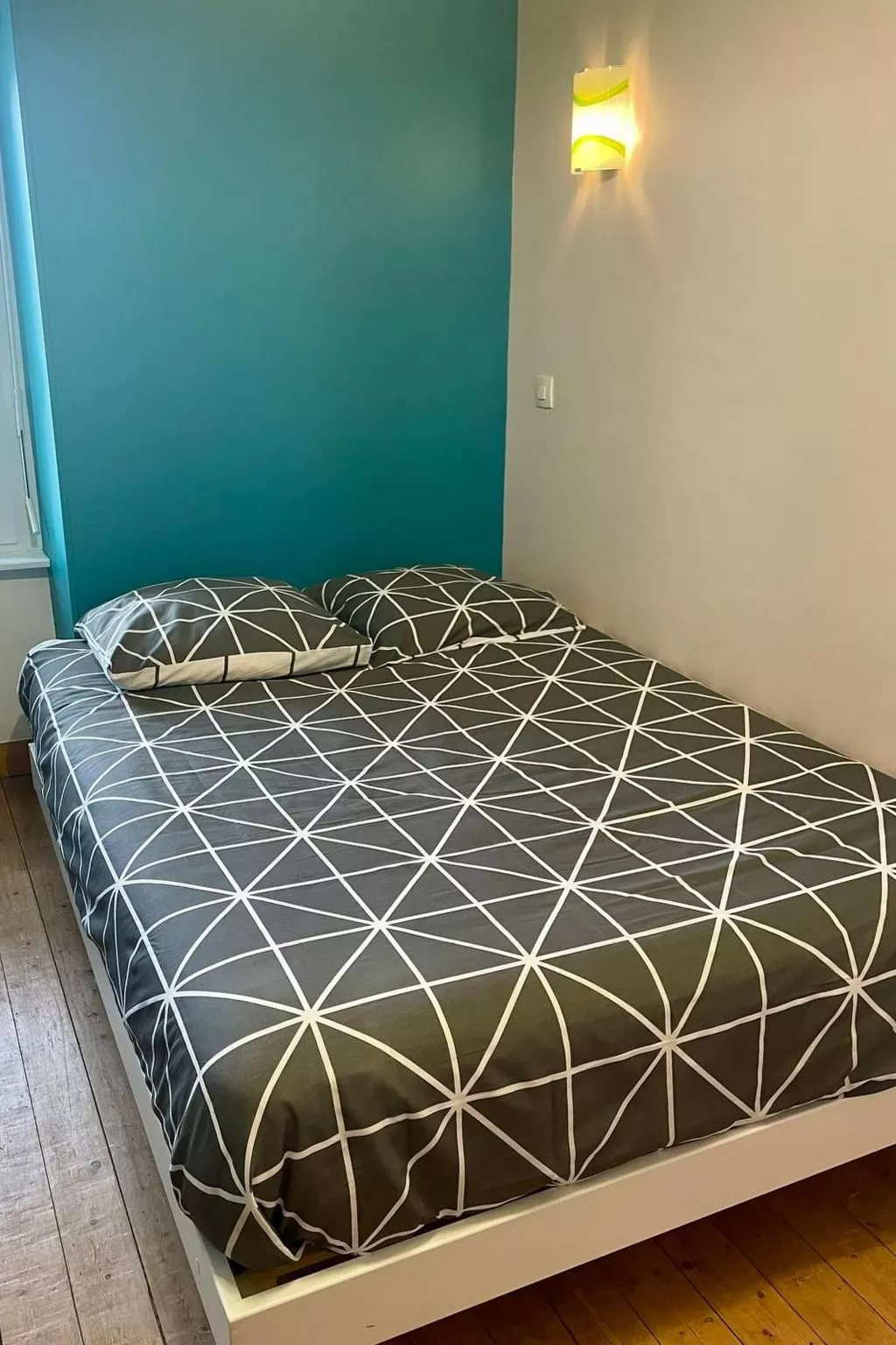 Stadthaus mit eigenem Garten und Grill-Drinnen