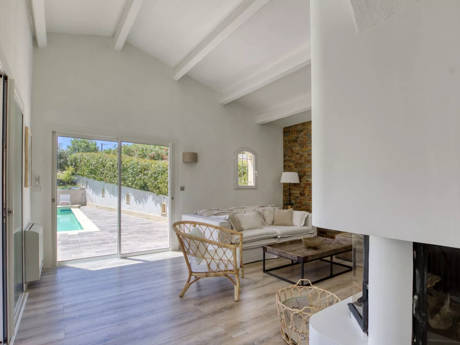 Villa St. Julian-Dedans