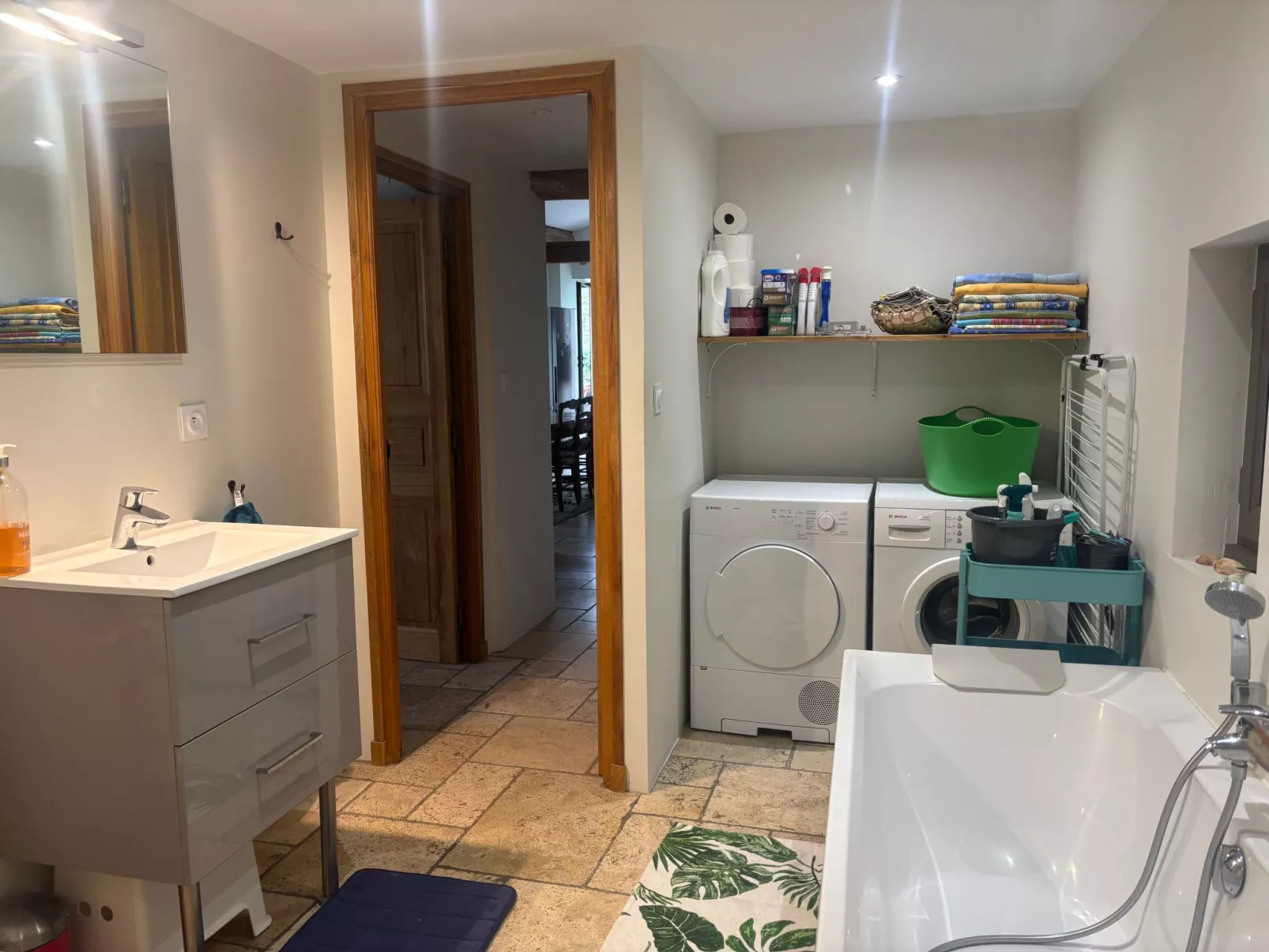 Dorfhaus in provencal mit Pool-Inside