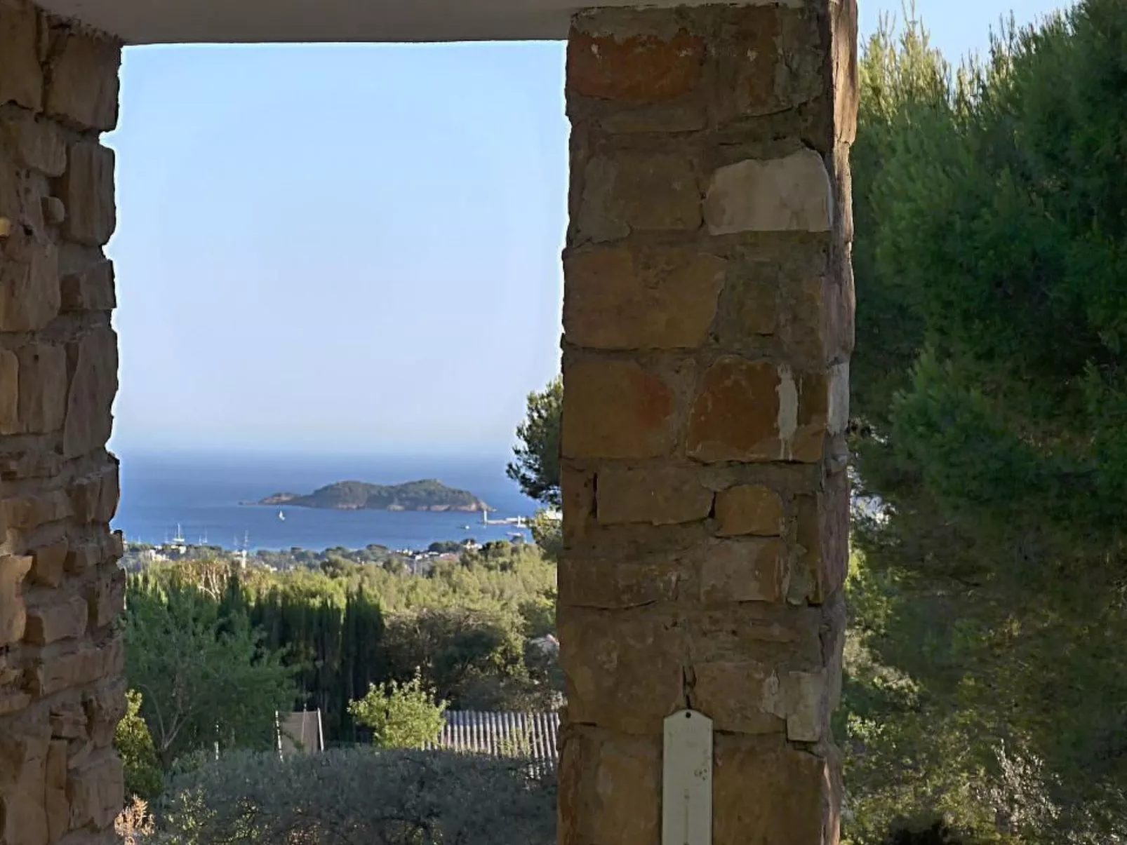 Villa und Pool mit Meerblick nur für Sie-Outside