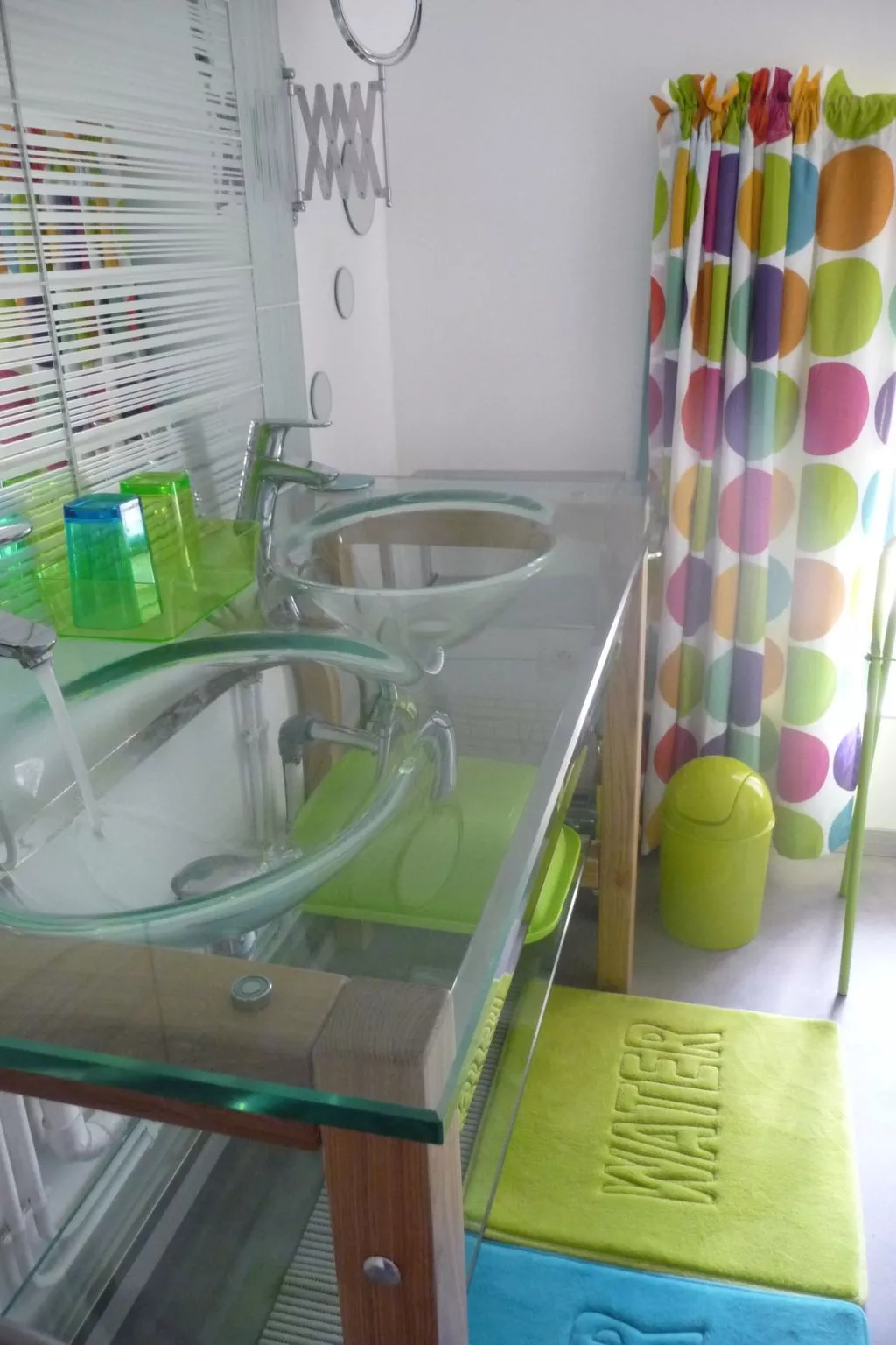 Domaine "Chez Marianne" mit Privatparkplatz-Drinnen