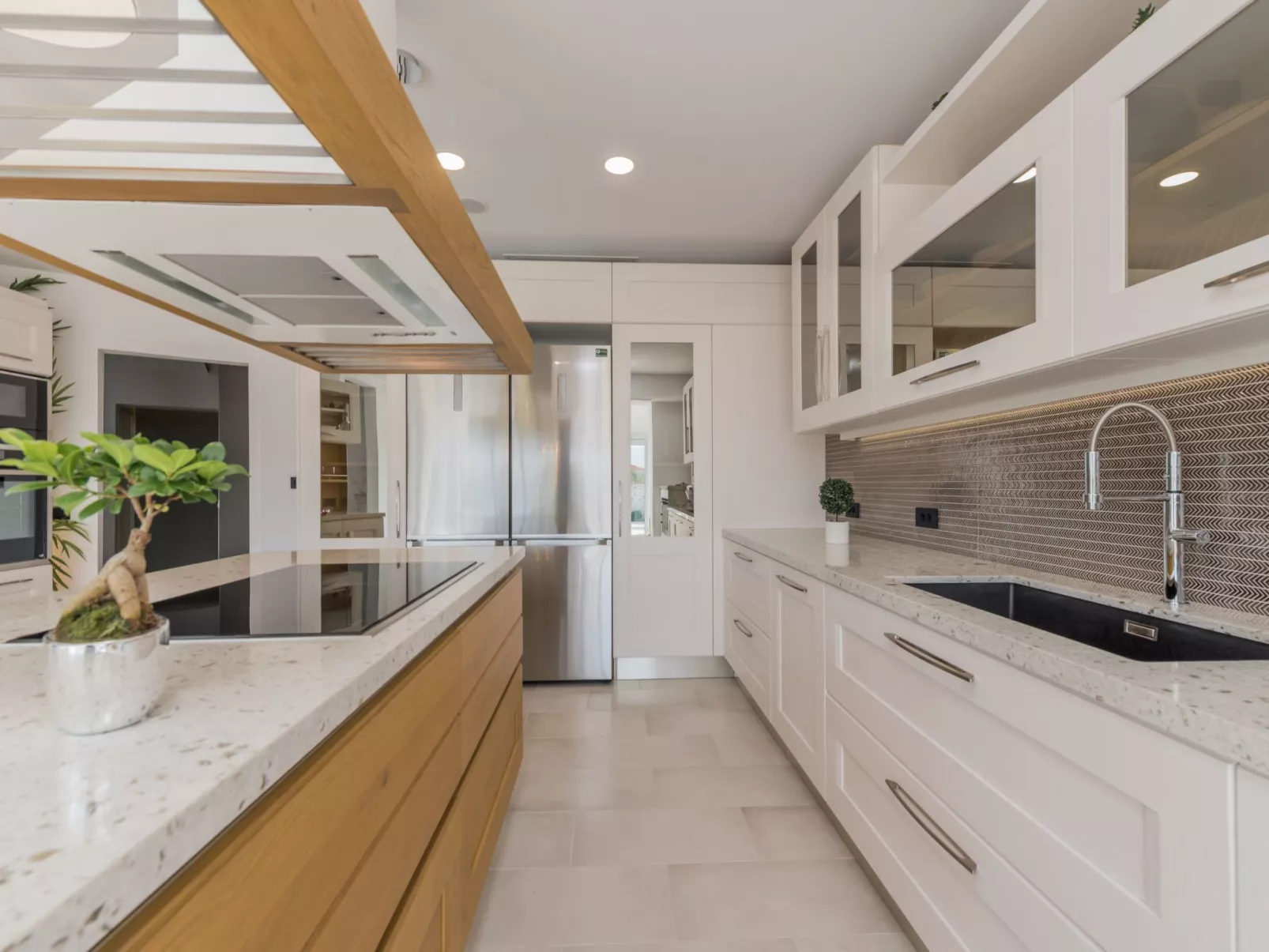 In Arkadii mit Außenpool-Drinnen