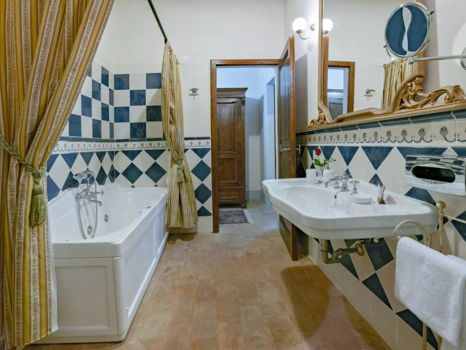 Ferienvilla 'Michelangelo' mit privatem Pool-Inside