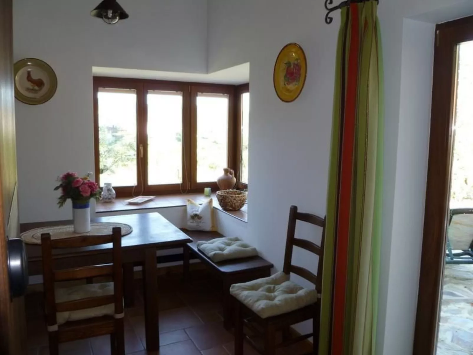 Mit Sonnenterrasse und großem Garten-Drinnen