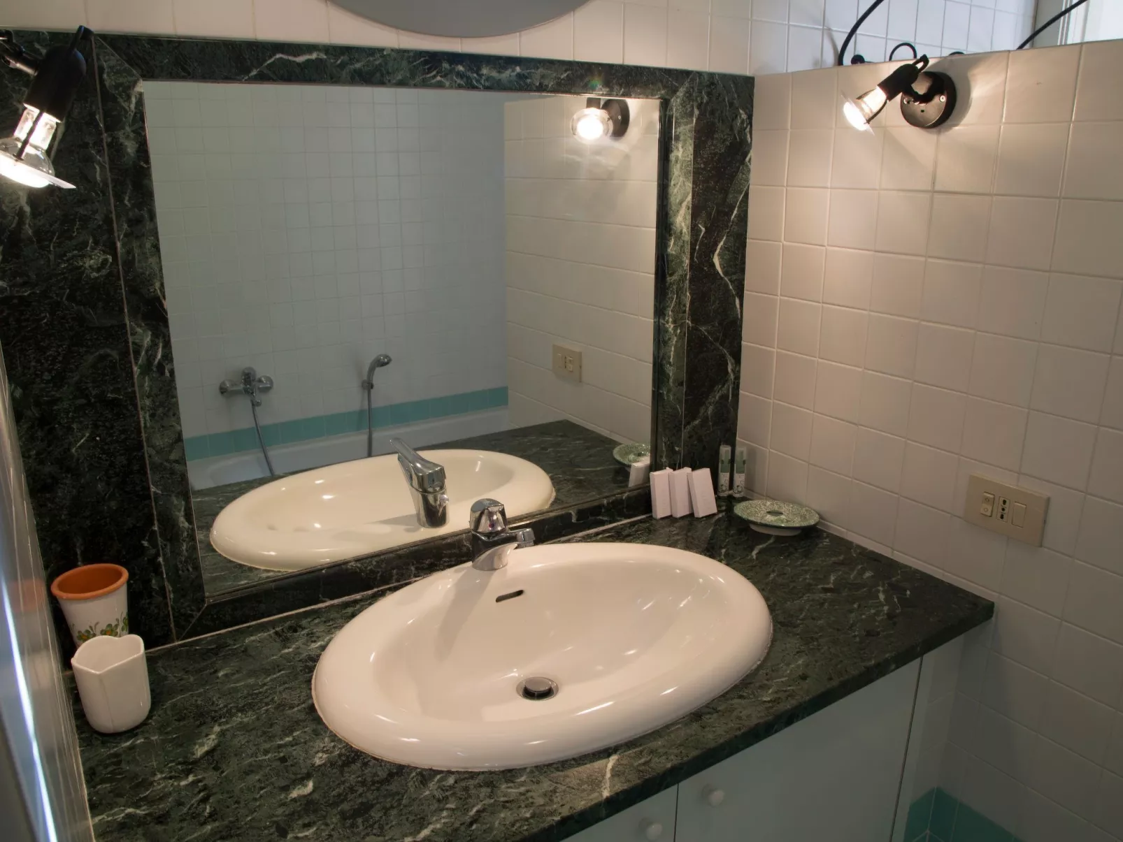 "Haustierfreundliches 'Cottage Glicini' mit Pool und Aussicht-Dedans