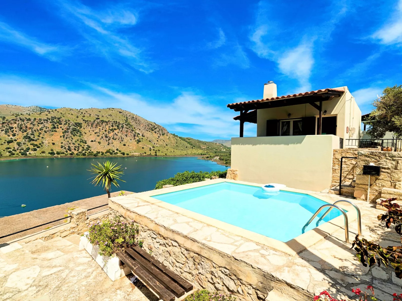 Du Lac Alpha Villa Privater Pool-Dehors