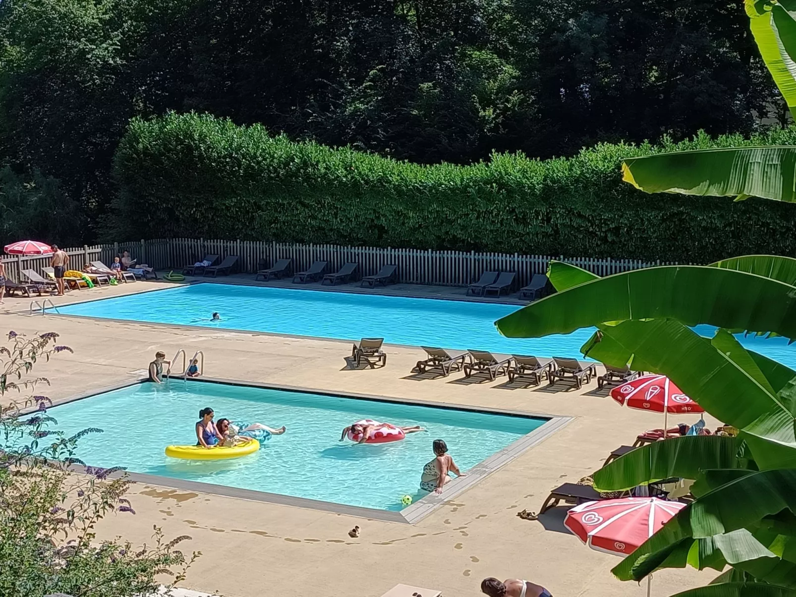 Chalet B10 Yemanisi in der Dordogne-Outside