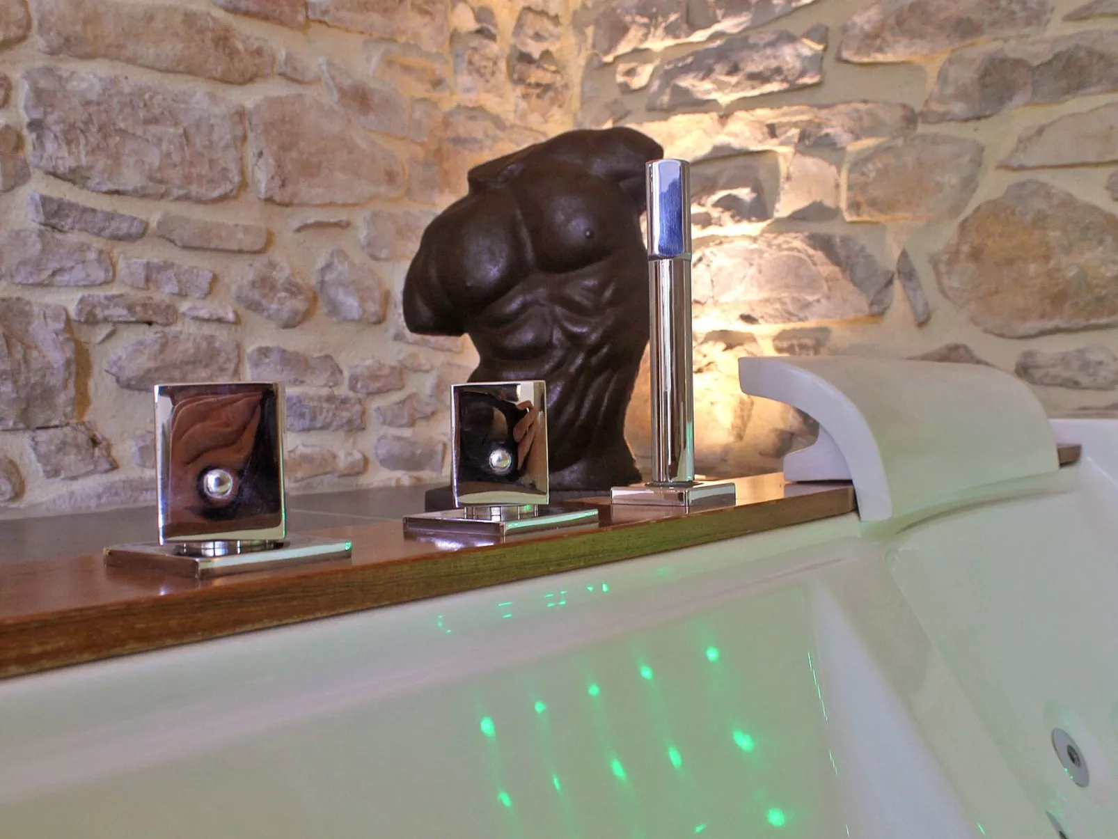 Domaine "Benjamin" mit Infinity-Pool-Inside