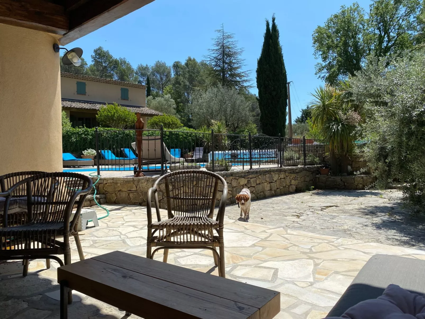 Klimatisiertes Mas Les Heures Bleues mit Pool