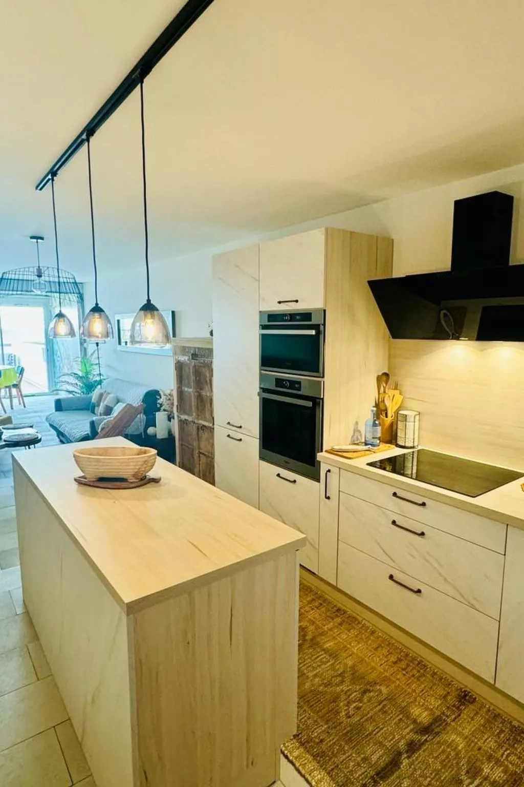 Wunderschöne renovierte Wohnung mit vollem Meerblick-Image-tags.info